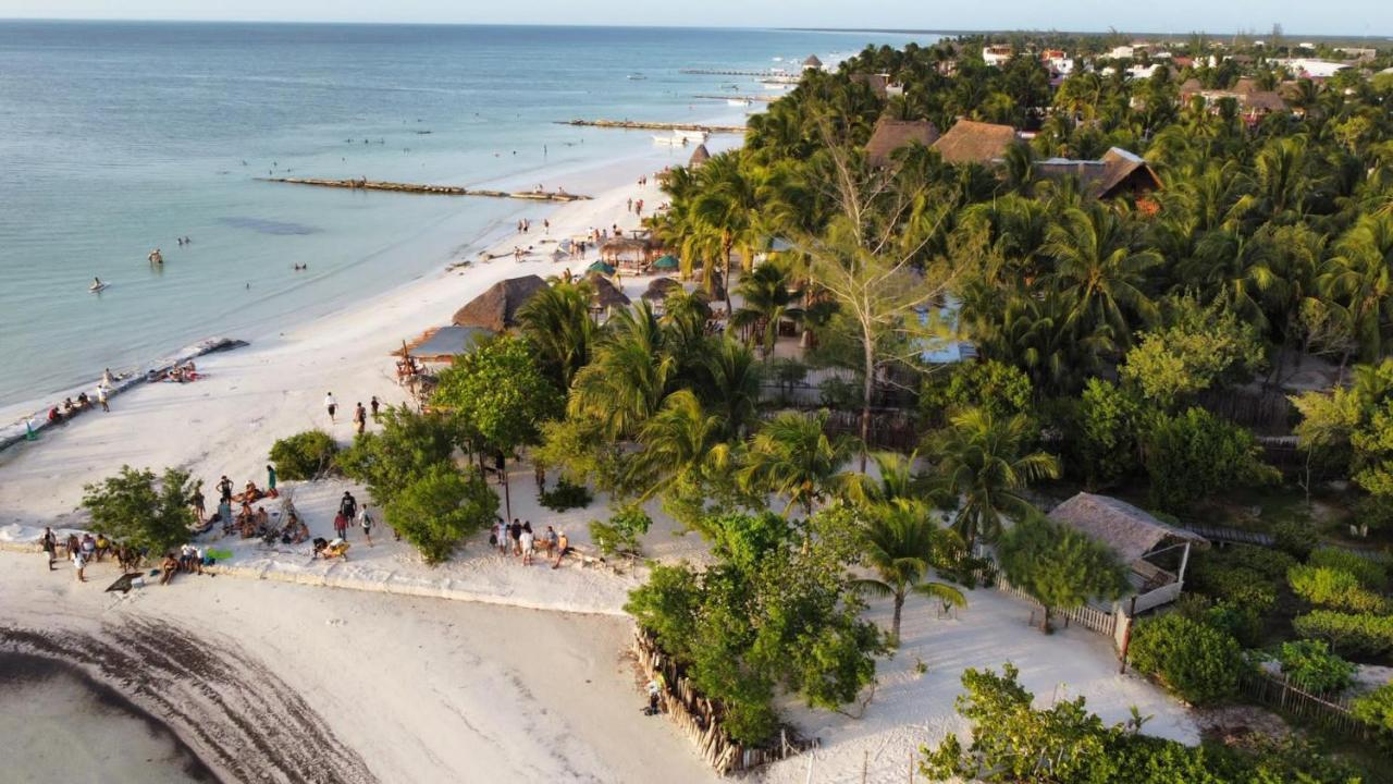 Beach Guesthouse Holbox Apartments & Suites Esterno foto