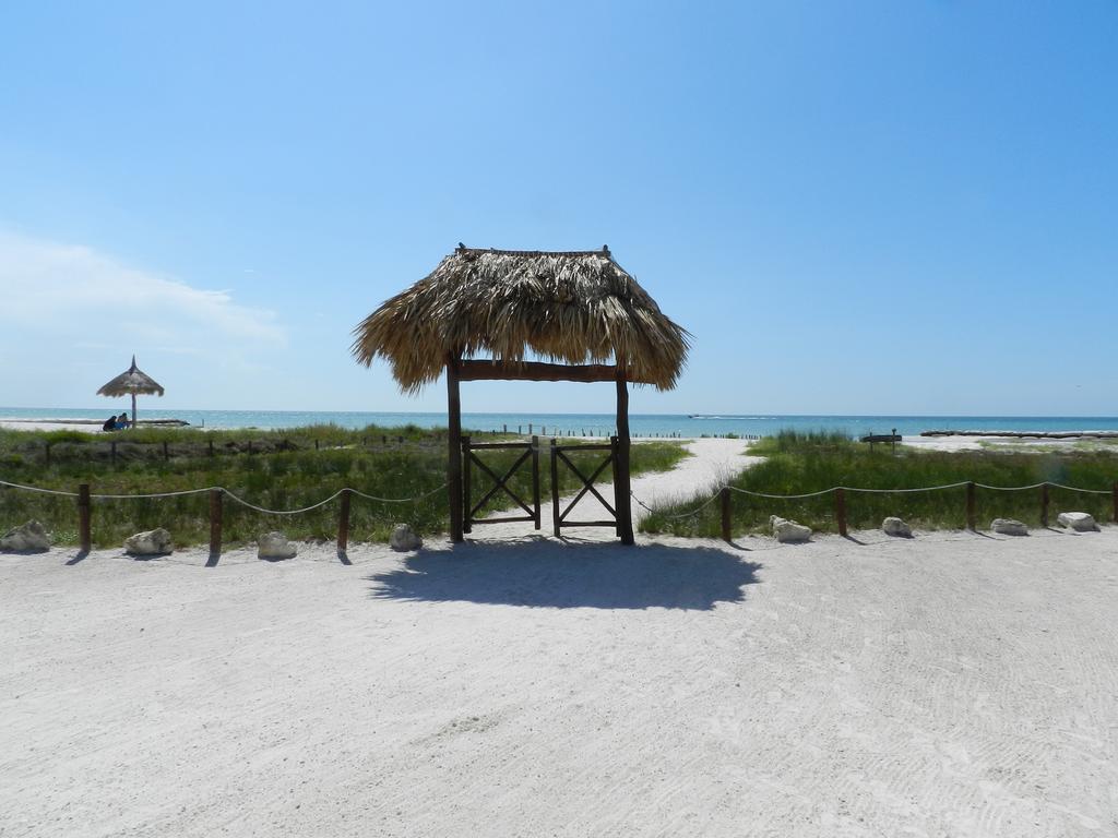 Beach Guesthouse Holbox Apartments & Suites Esterno foto